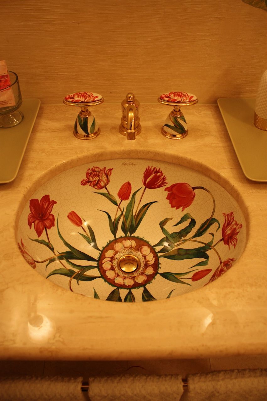Guest bath sink design