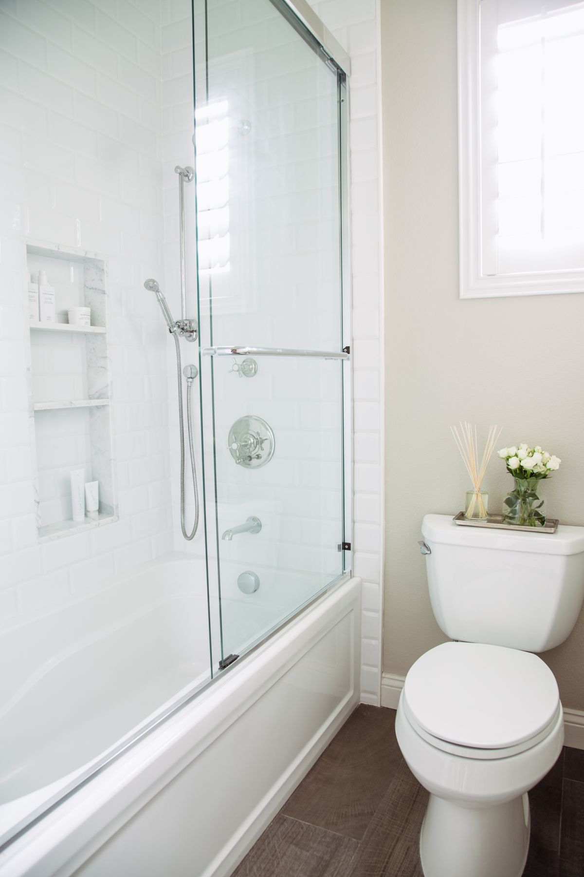 Guest bathroom with shower and tub