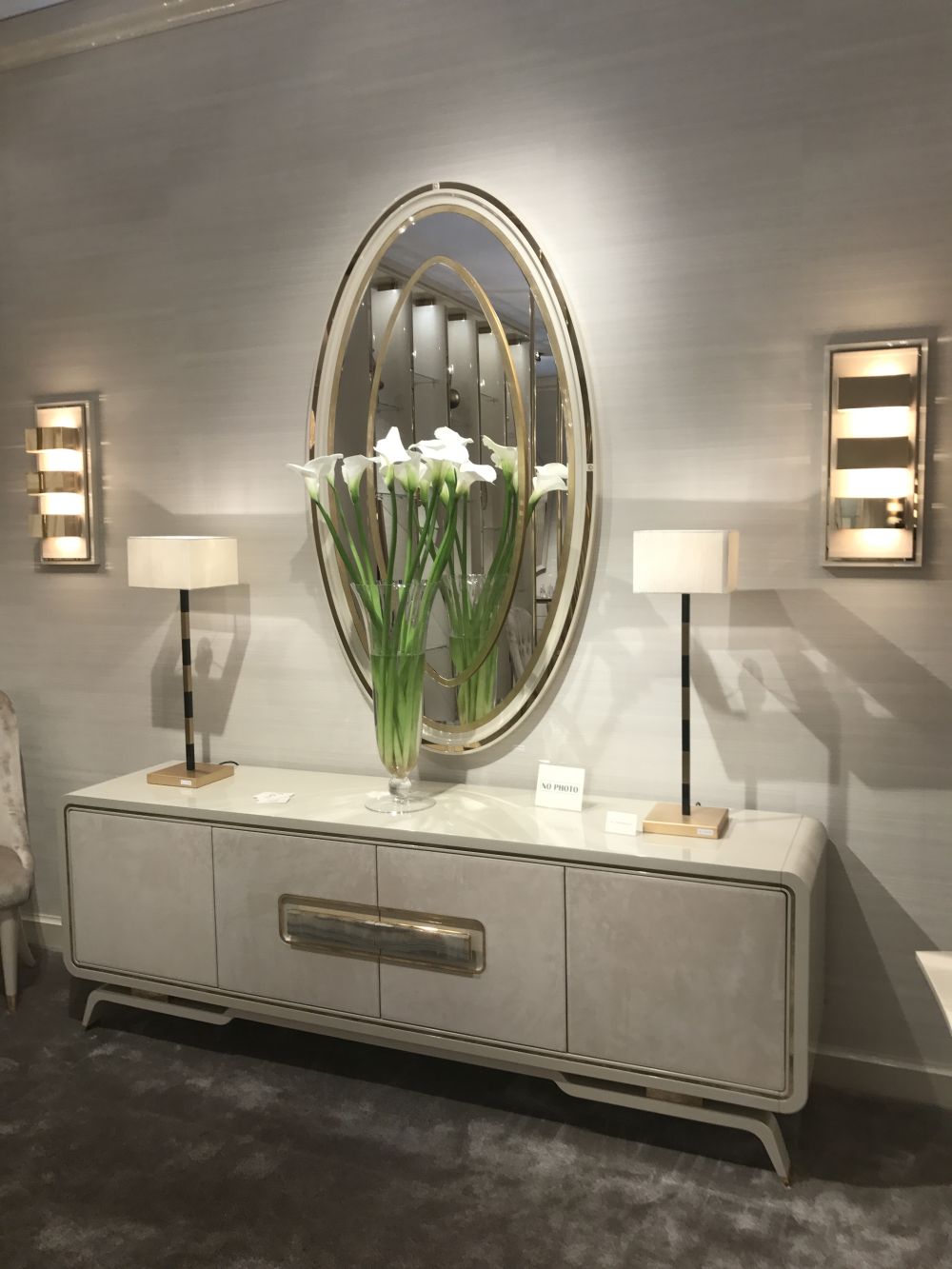 How To Expand And Emphasize A Space With Decorative Mirrors