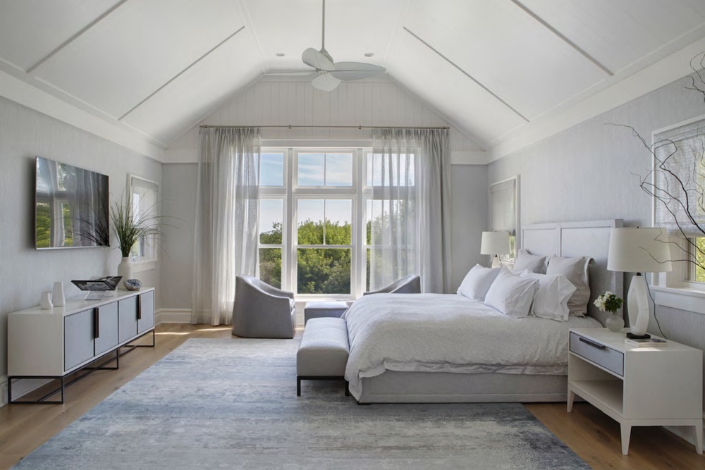 Hamptons Home Decor by Jessica Shaw ​Turett Collaborative master bedroom large