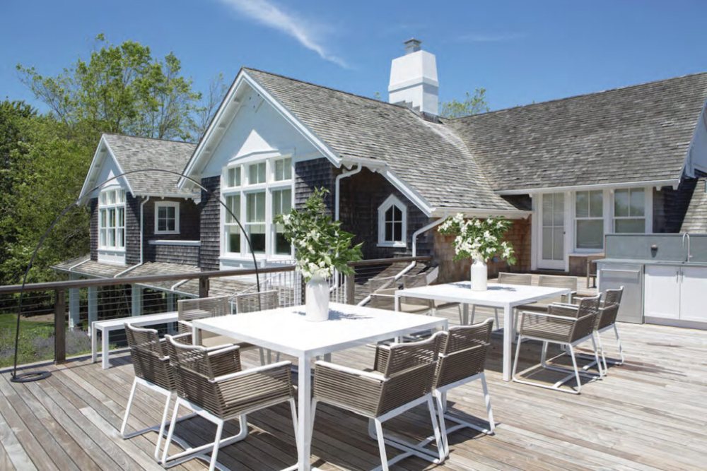 Hamptons Home Decor by Jessica Shaw ​Turett Collaborative outdoor dining furniture