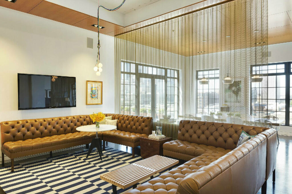 Hanging curtains fireplace 1024x681