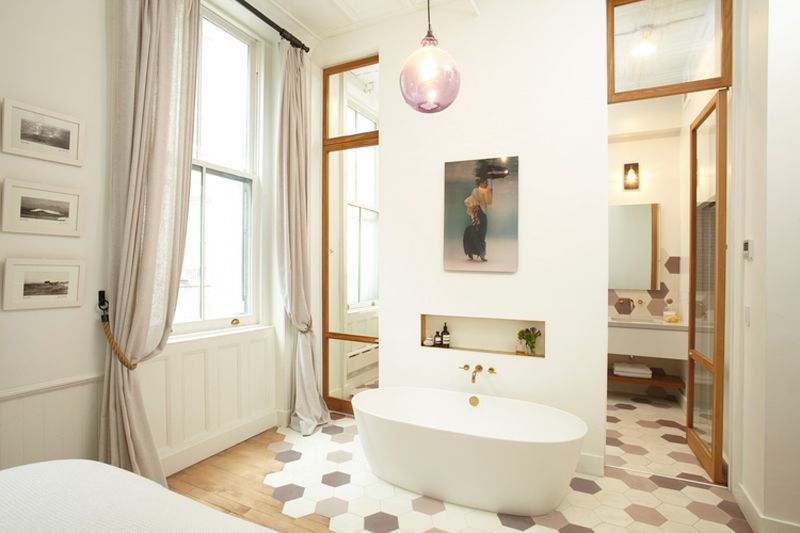 Honeycomb bathroom floor and freestanding tub