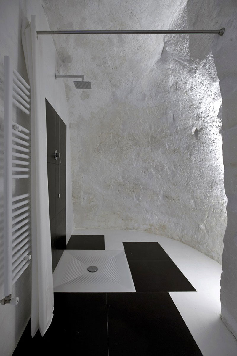 Hotel Basiliani Bathroom Design