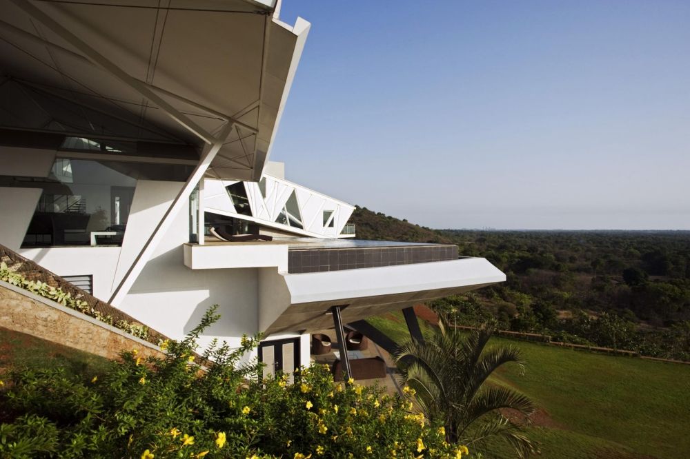 House at Alibag by Malik Architecture Pool Design