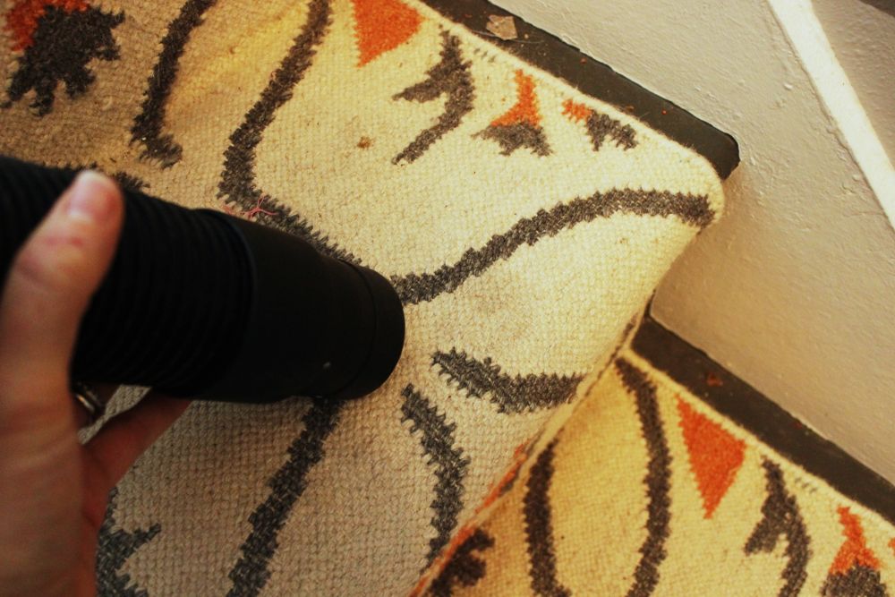 How to Clean Area Rugs vacum