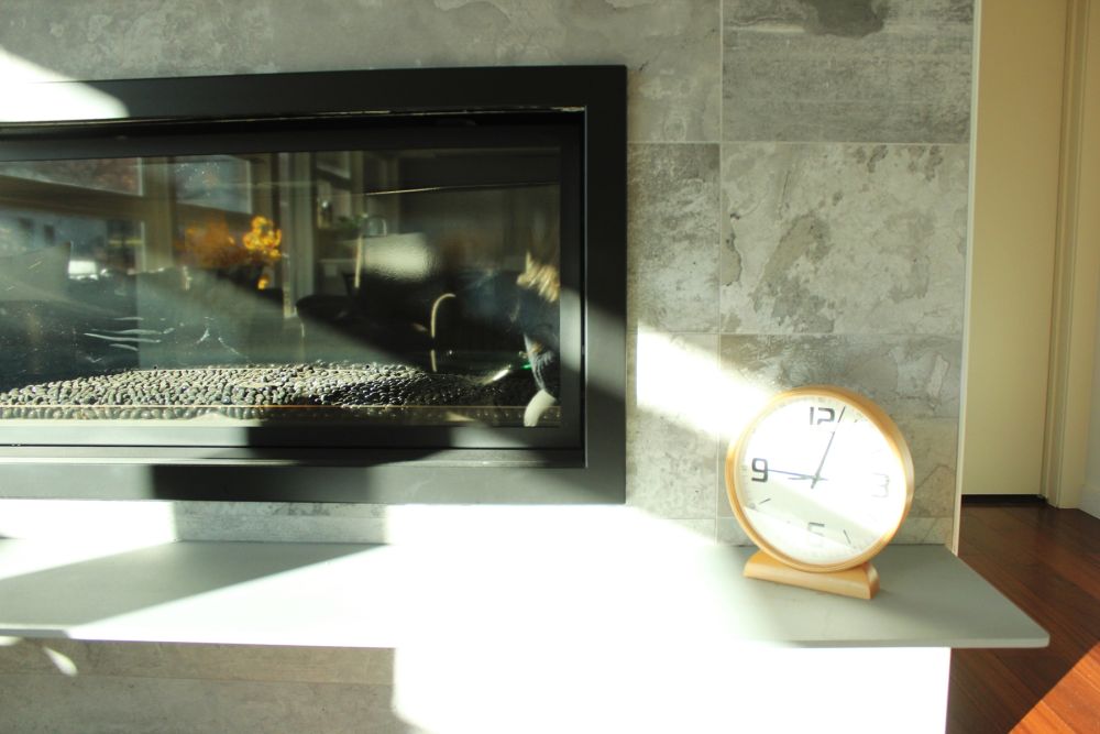 How to Decorate Living Room - fireplace
