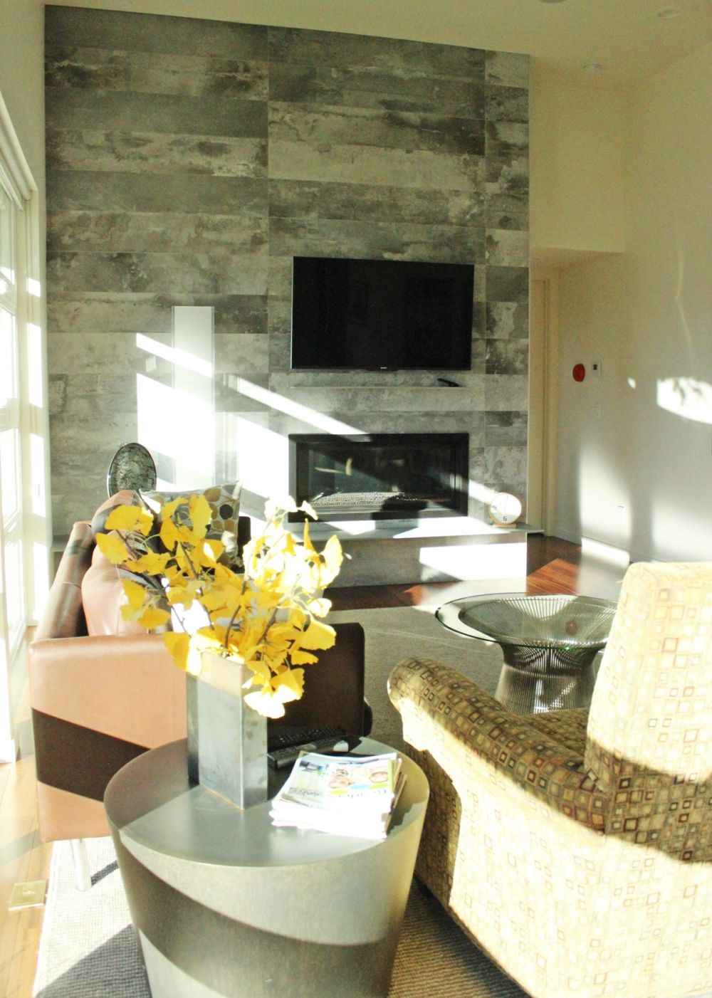 How to Decorate Living Room - tv and fireplace