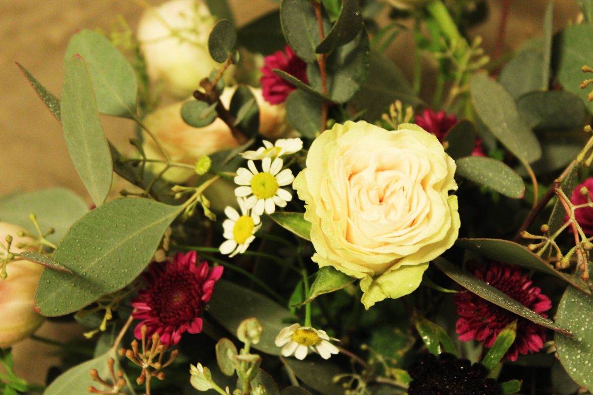 How to Flower Bouquet-Fresh flowers don’t last forever