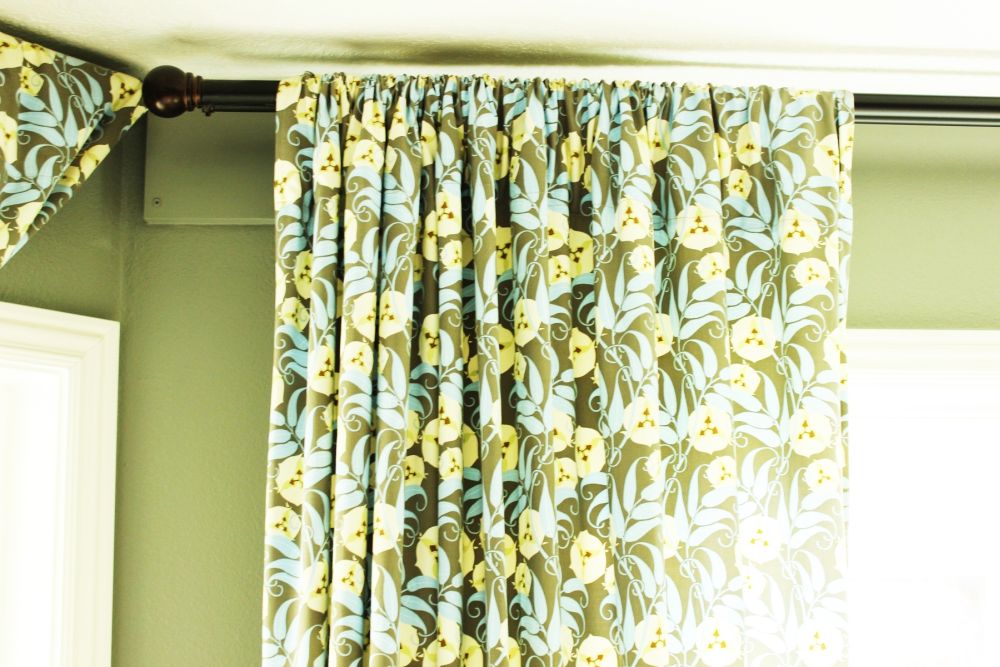 How to Hang Curtains rods