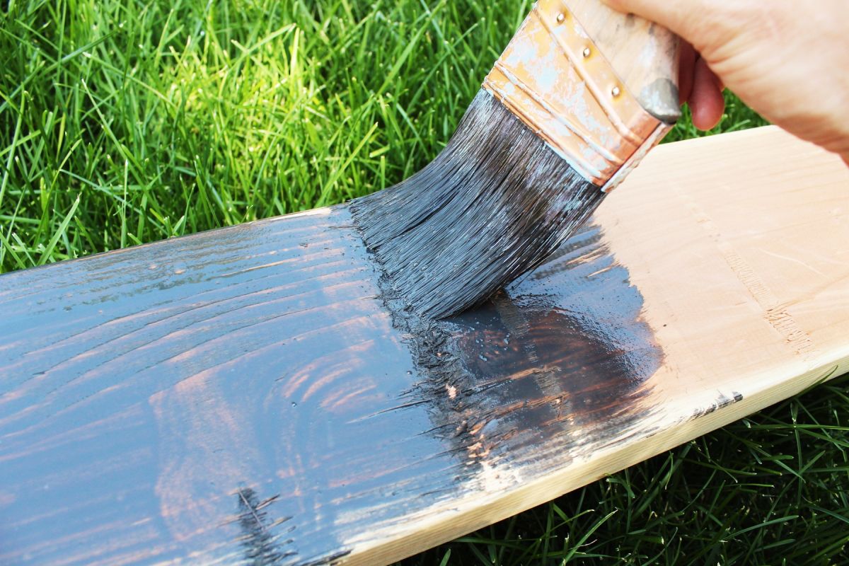 How to stain and seal a wood pergola - stained lumber