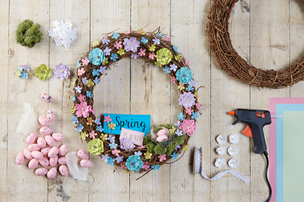 How to make a spring wreath