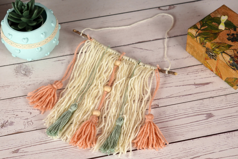 How to make yarn tassels tutorial