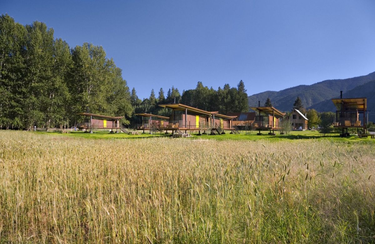 Industrial Cabin Rolling Huts - Olson Kundig - Nature