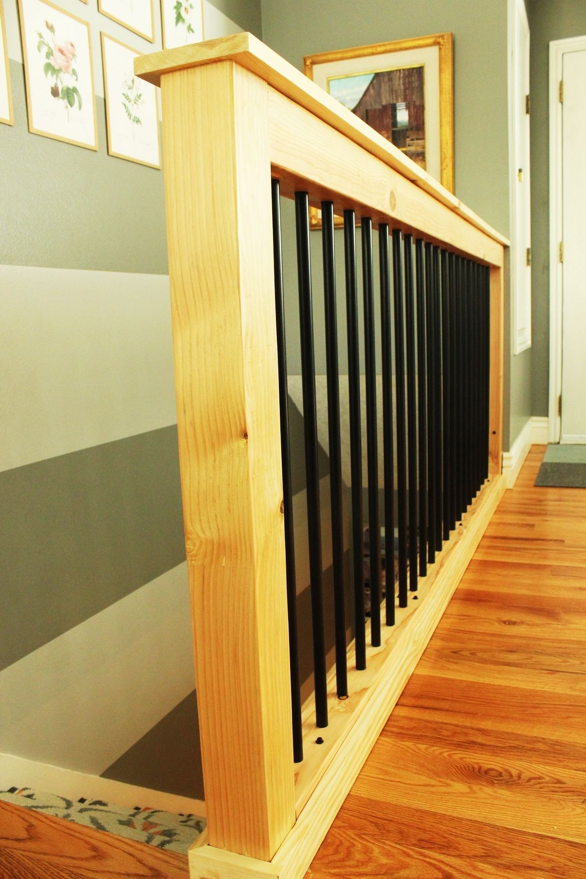 Industrial DIY Contemporary Handrail with Pipe-and-Wood Flavor