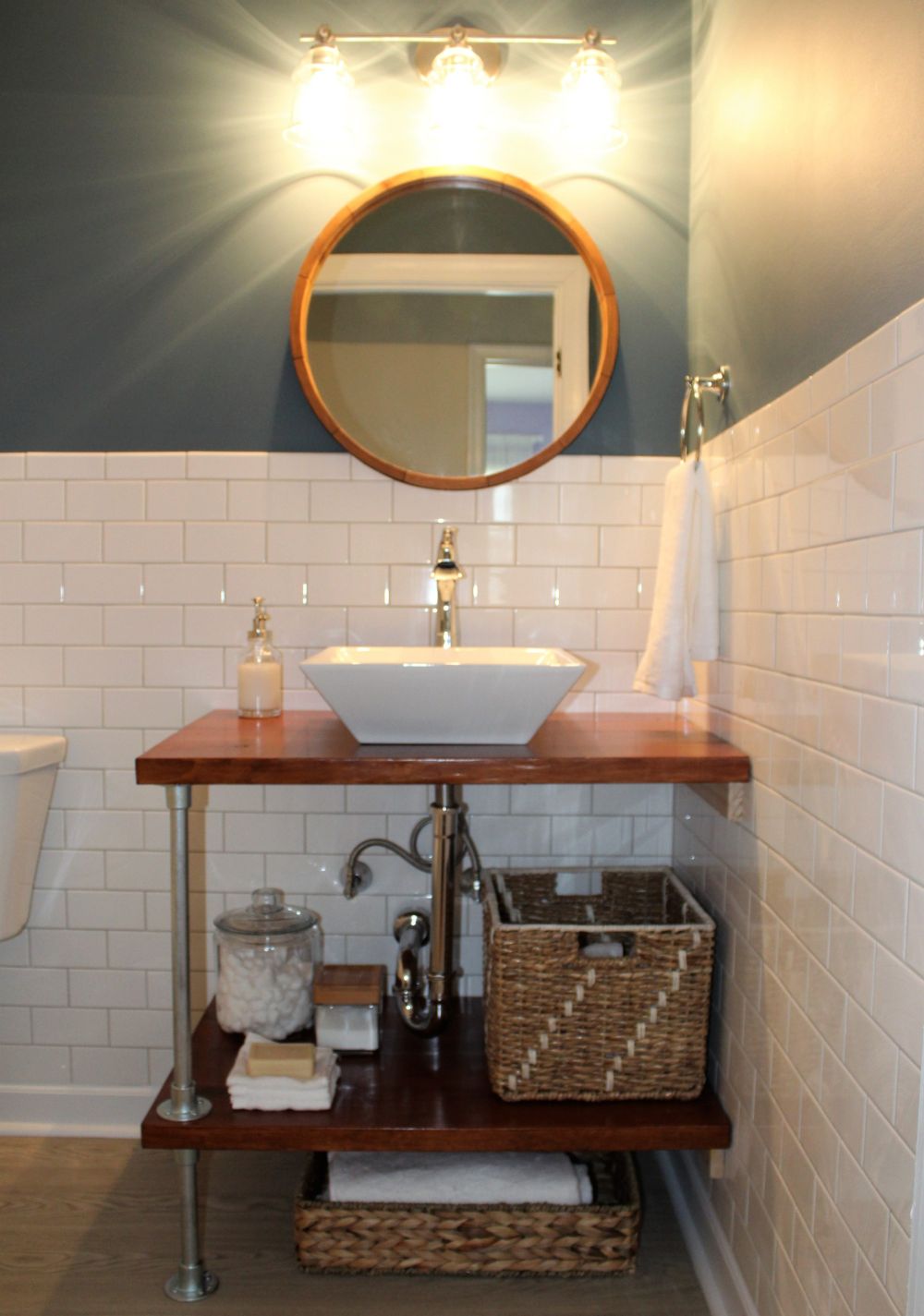 DIY Bathroom Vanity Ideas Perfect For Repurposers