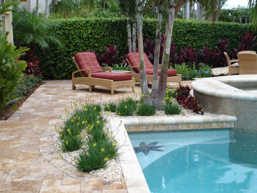 Intercoastal Luxury Home Landscape Pool