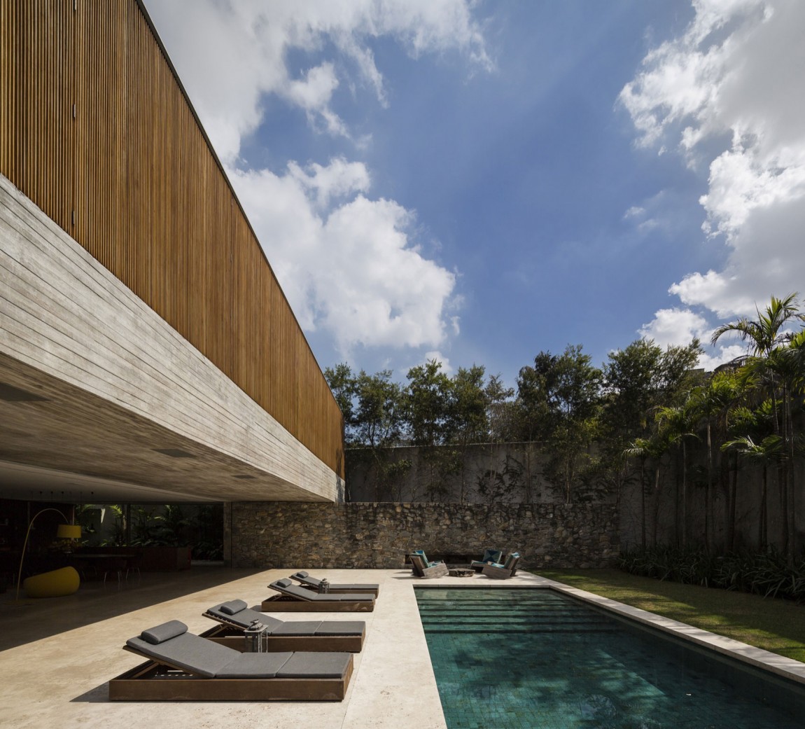 Ipês House by Studio MK27 & Lair Reis outdoor concrete