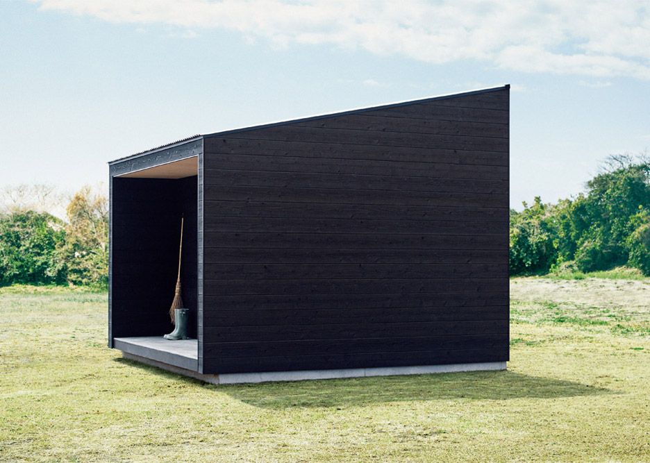 Japanese brand Muji prefab micro house - small porch