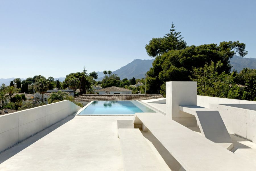 Jellyfish House pool view