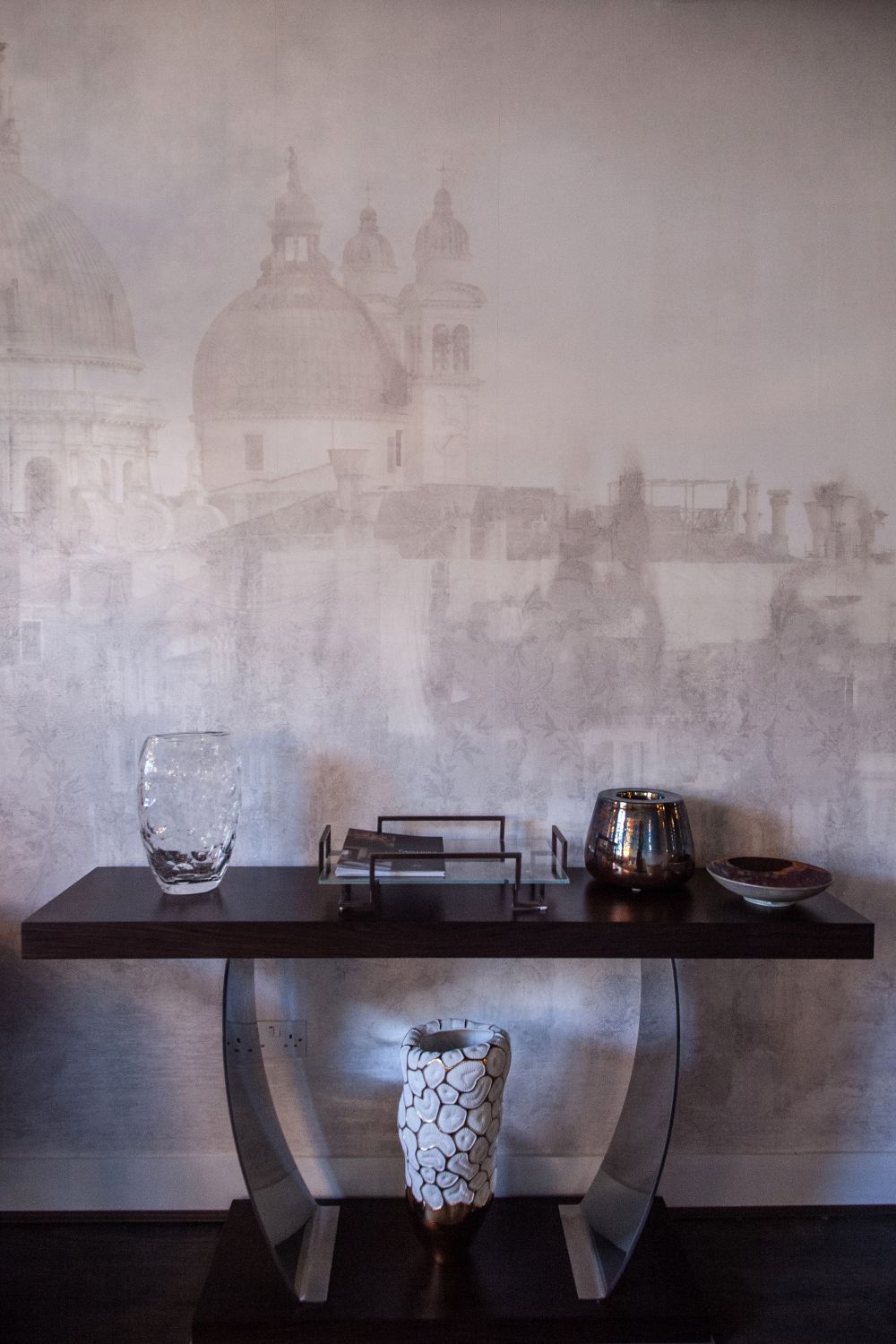 Karamel console table design