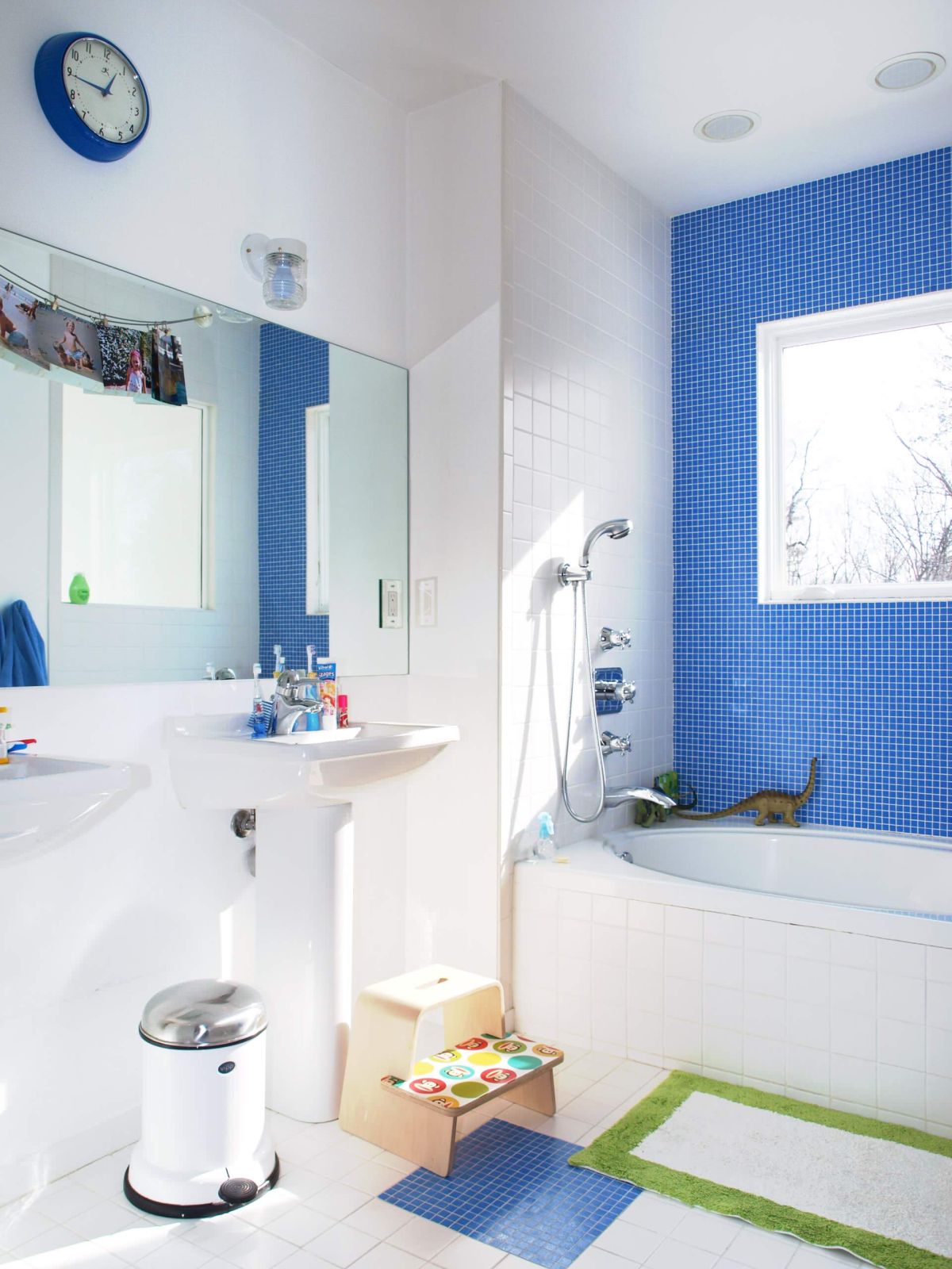 Kids friendly bathroom design