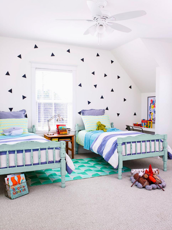 Kids room with turquoise accents