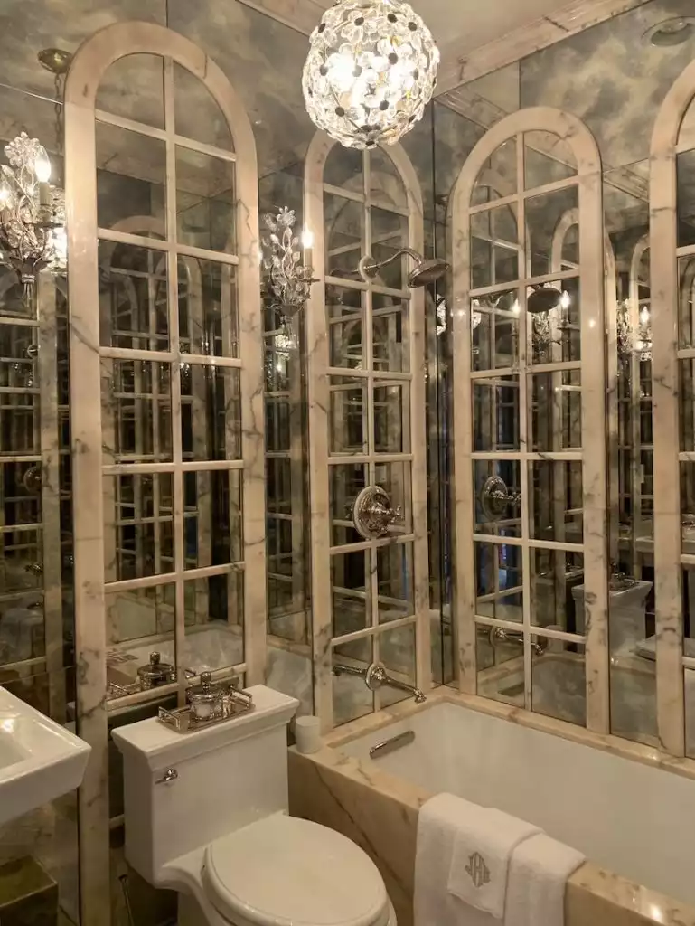 Kips Bay Palm Beach Showhouse mirrored marvel