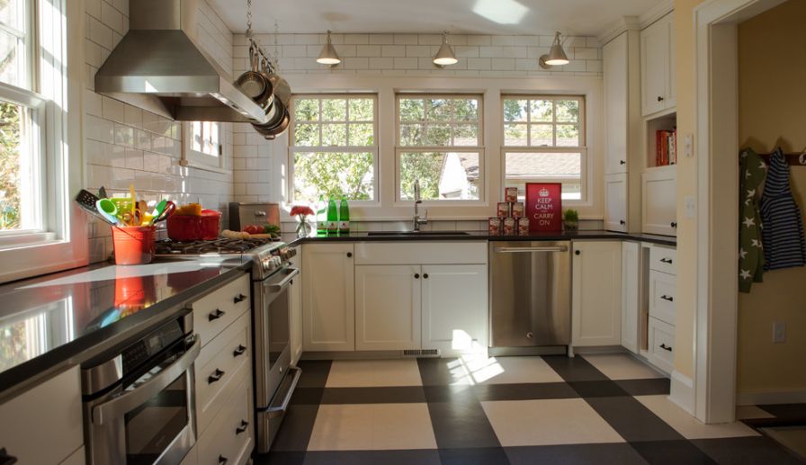 Kitchen Bolder pattern for floor