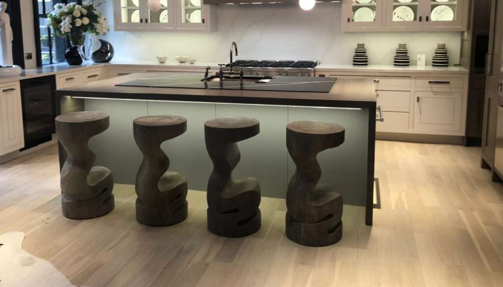 Kitchen Island With Seating For Four