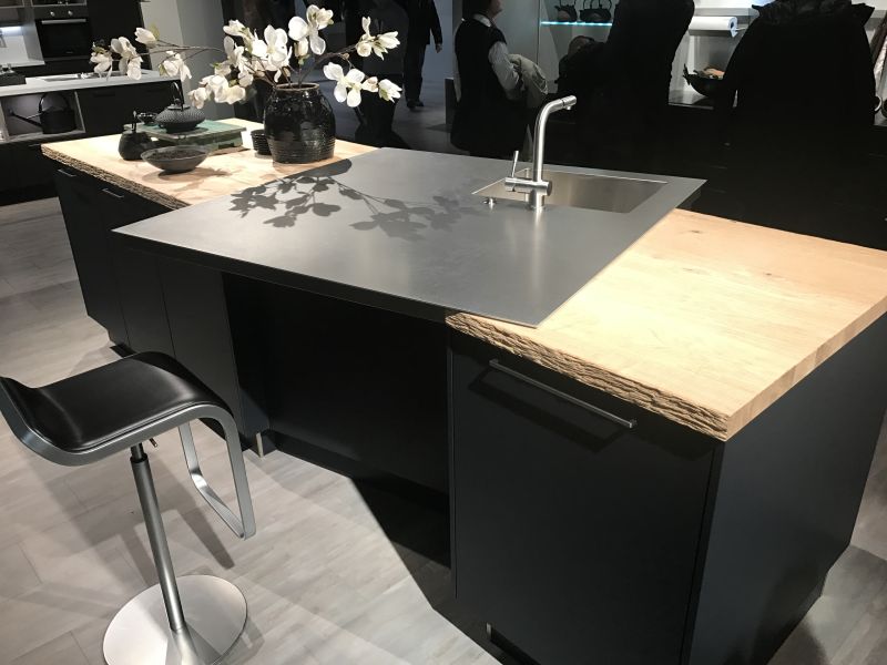 Kitchen island from haecker kuechen for Living Kitchen 2017 Cologne