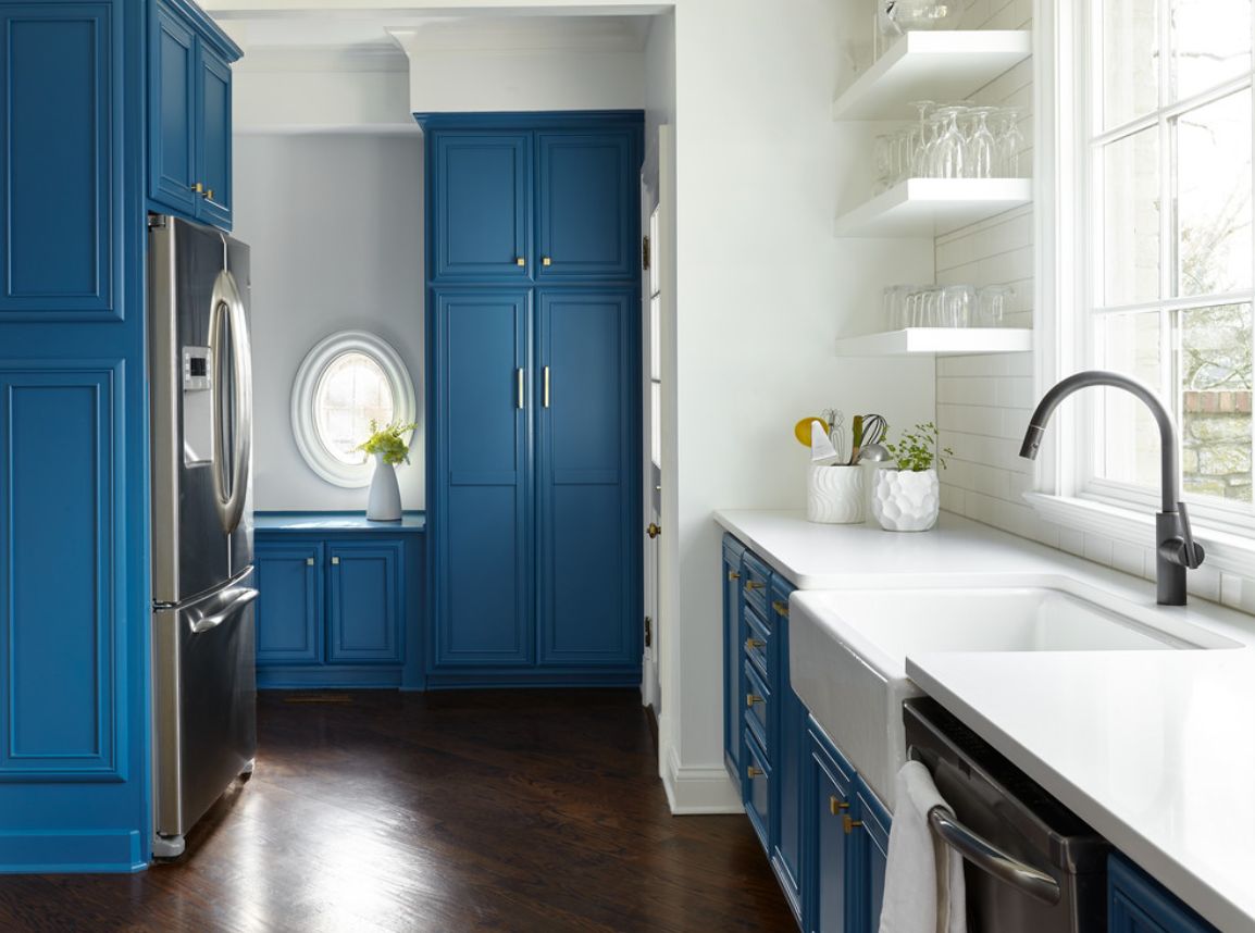 Kitchen peacok blue cabinets