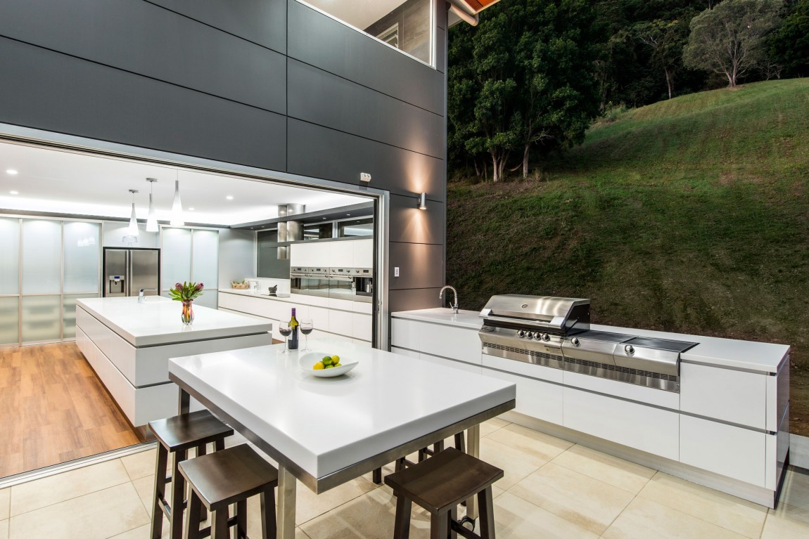 Indoor and outdoor kitchen symmetry