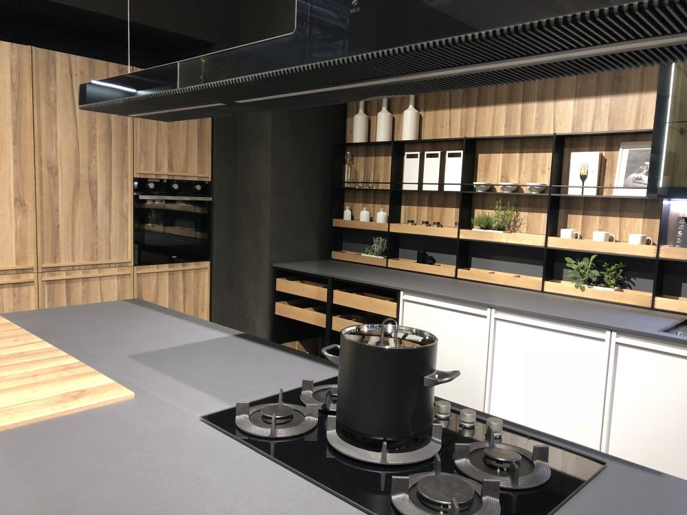 Kitchen with black compositcountertop