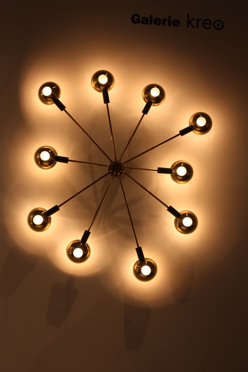 Burst lighting fixture