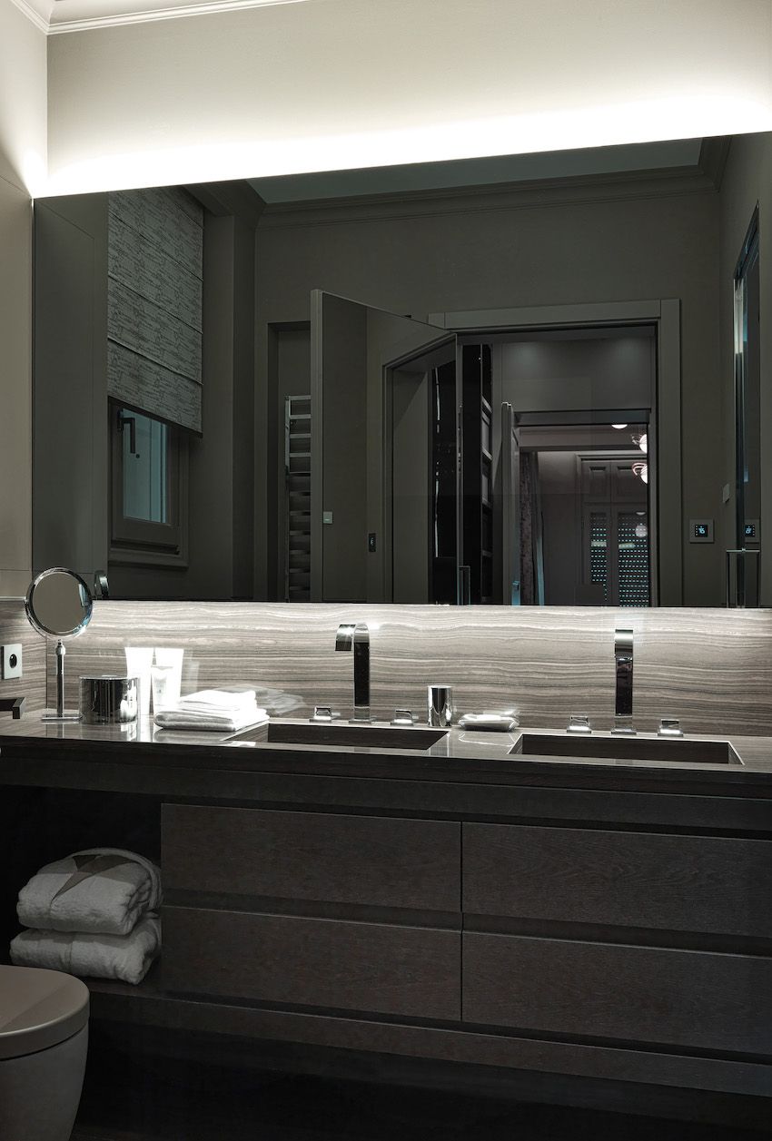 A double vanity is the best choice for a master bathroom.