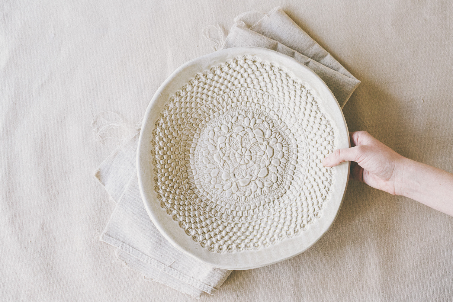 Lace serving platter