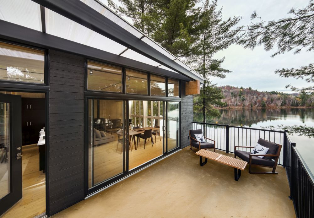 Lake property Cross-Laminated-Timber Cottage - Small porch