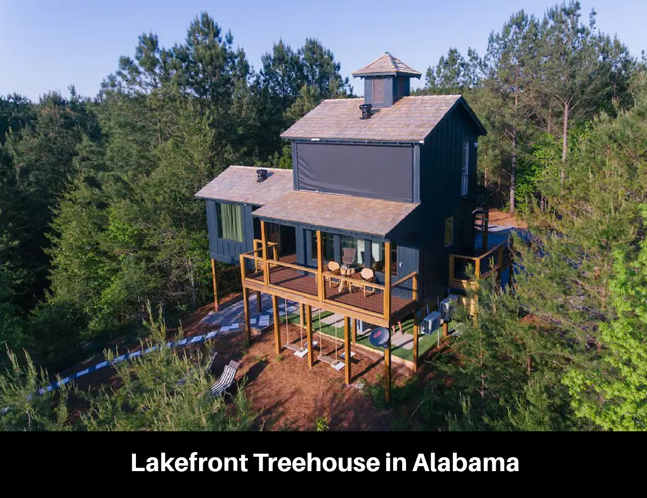 Lakefront Treehouse in Alabama