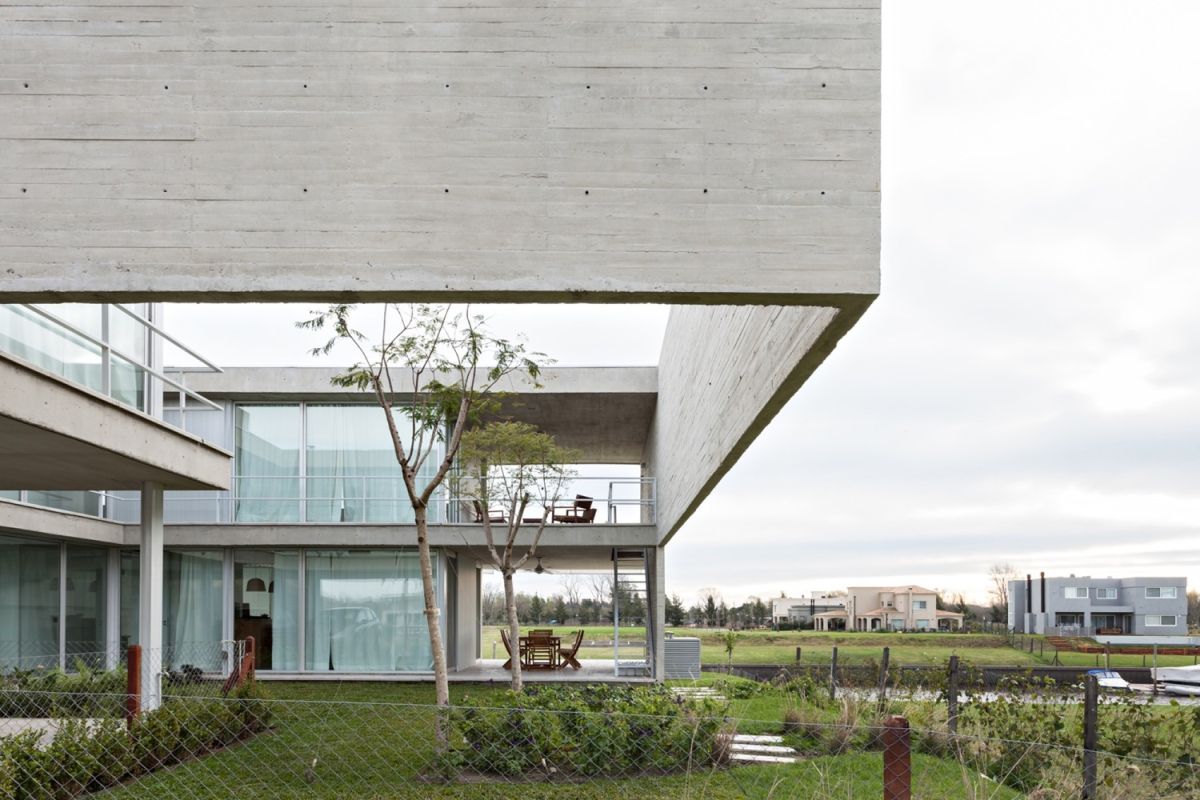 concrete and glass house 