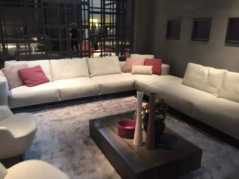 large-white-sofa-with-throw-pillows