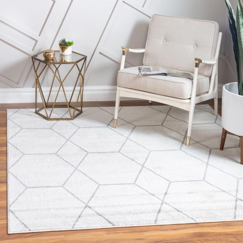 Lattice Frieze Square Rug white and grey geometric pattern
