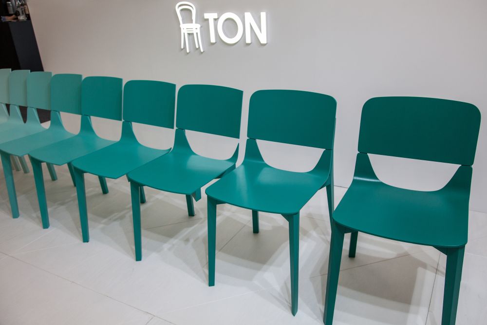 Leaf Chair from Ton