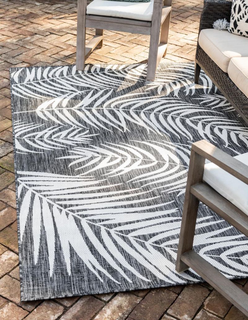 Leafs black and white carpet for outdoor