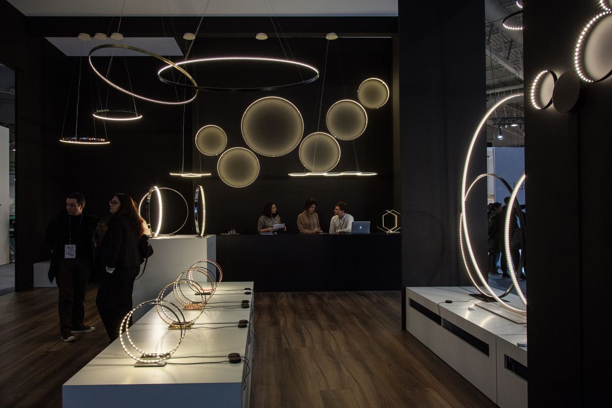 The Le Duen booth at Mason Objet 2016 shows the many possibilities of these cool lamps.