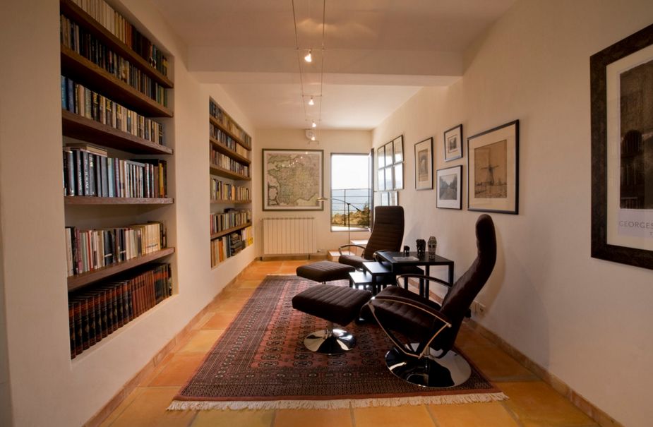 Library room with bookshelves built in