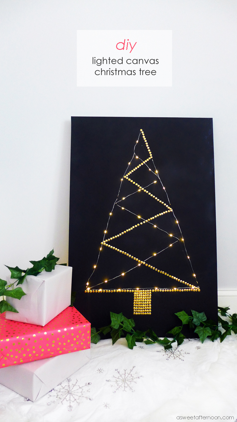 Lighted Canvas Christmas Tree