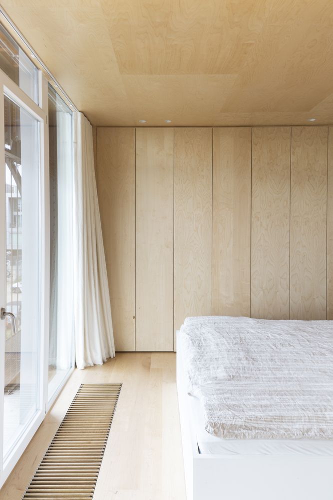 Loft Loods 22 Belgium plywood by dmvA bedroom