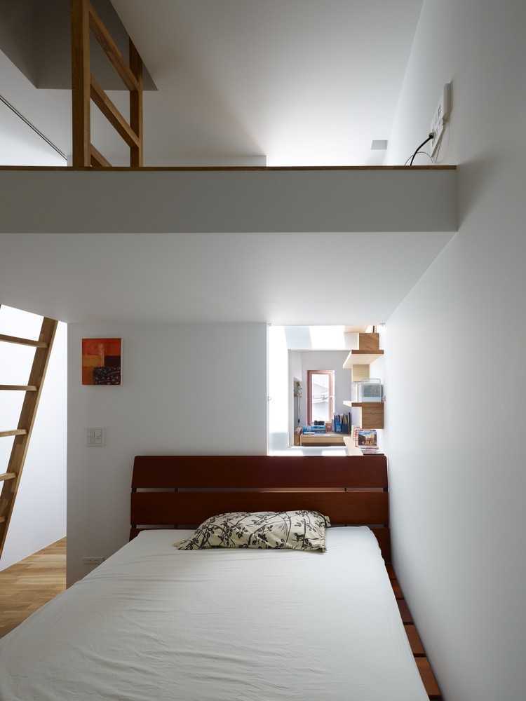 Loft bedroom design with simple accessories