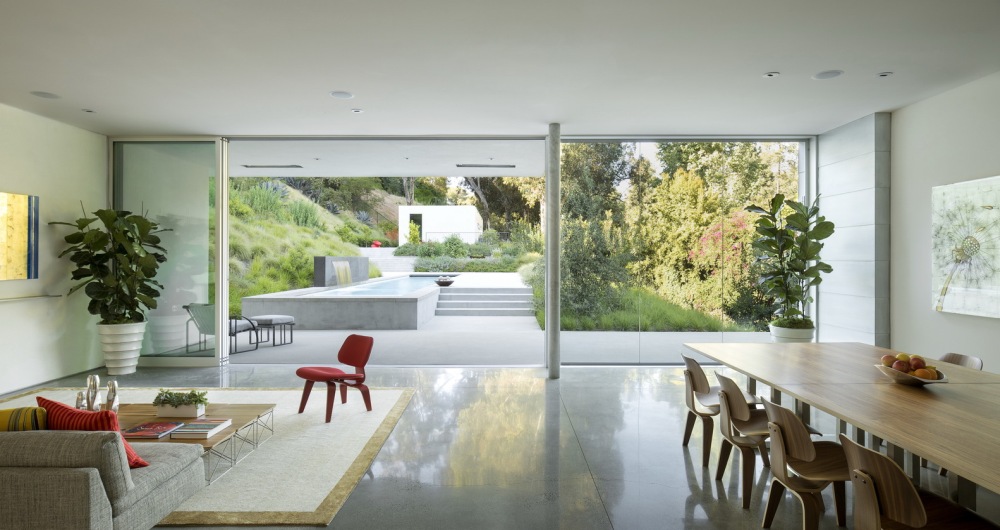Long and Lean Oasis living